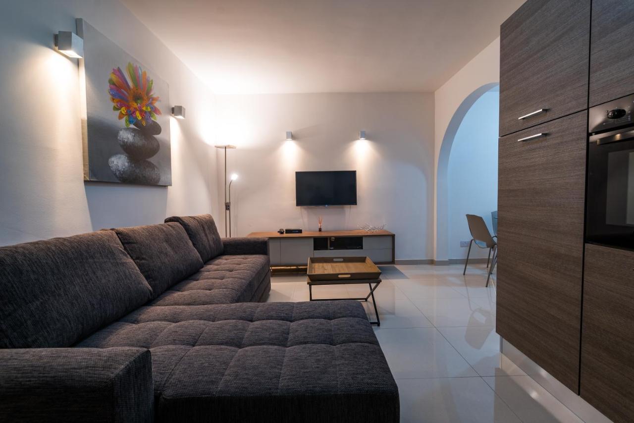 Sh6A- Qawra Prime Location 2 Bedroom Apartment San Pawl il-Baħar Kültér fotó