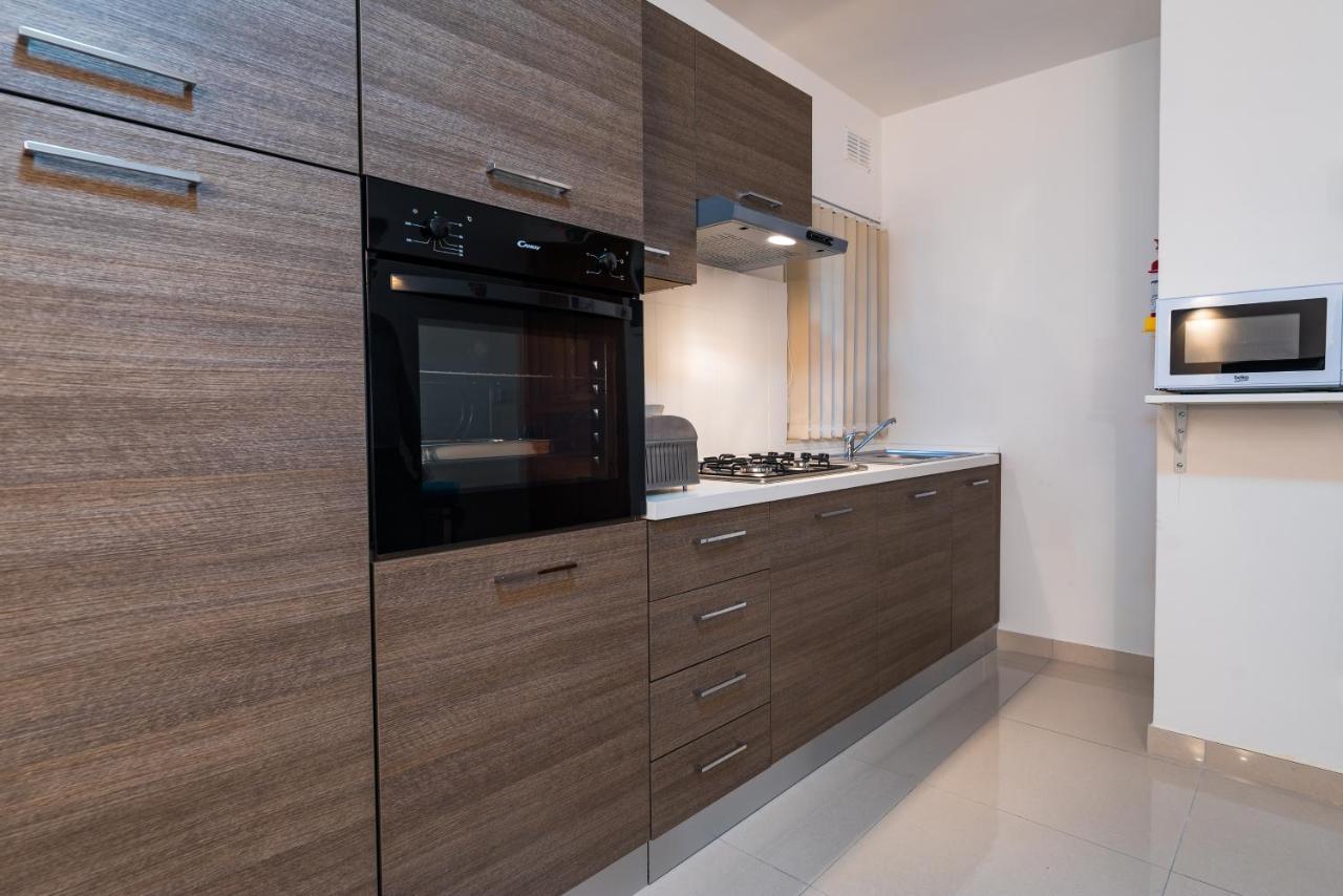 Sh6A- Qawra Prime Location 2 Bedroom Apartment San Pawl il-Baħar Kültér fotó