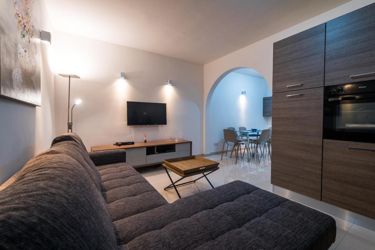 Sh6A- Qawra Prime Location 2 Bedroom Apartment San Pawl il-Baħar Kültér fotó