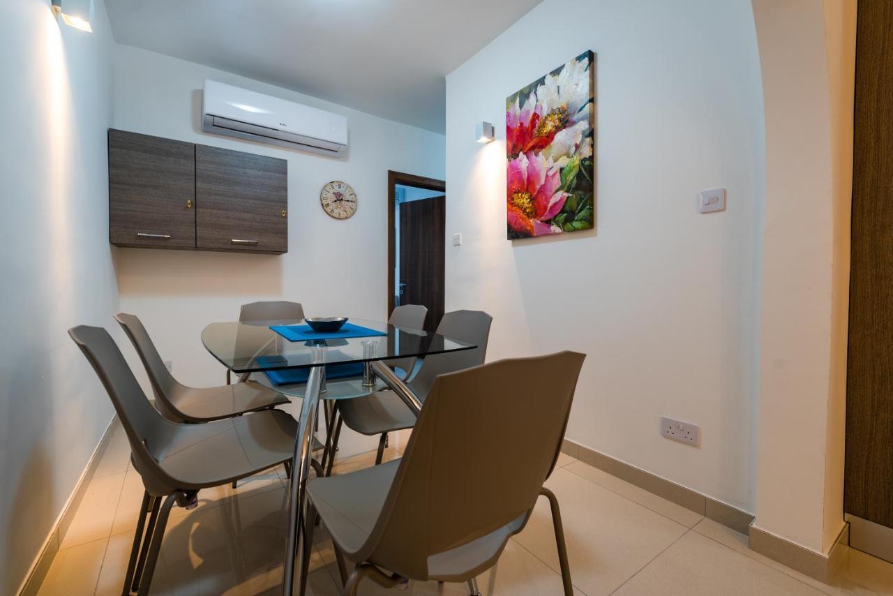 Sh6A- Qawra Prime Location 2 Bedroom Apartment San Pawl il-Baħar Kültér fotó