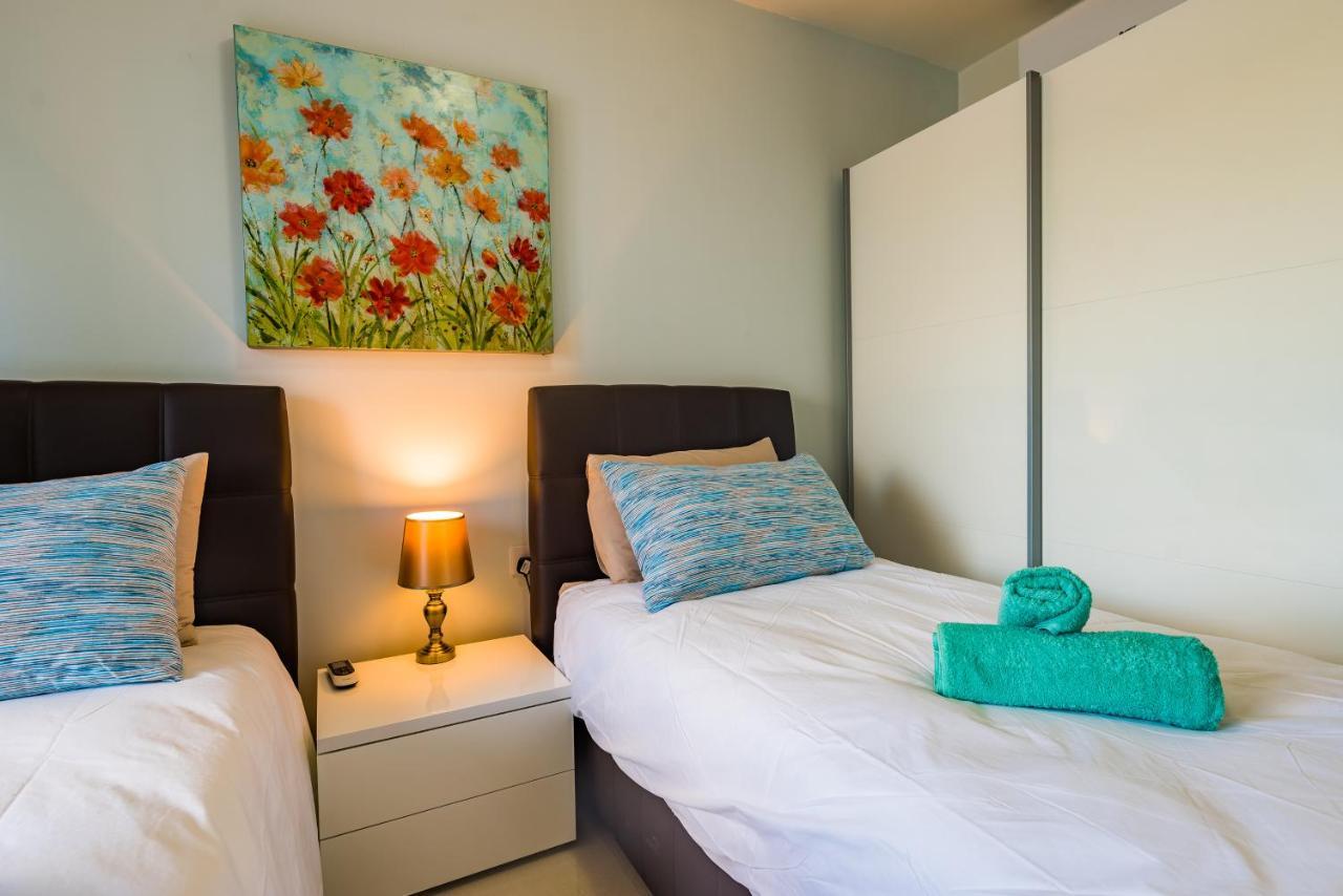 Sh6A- Qawra Prime Location 2 Bedroom Apartment San Pawl il-Baħar Kültér fotó